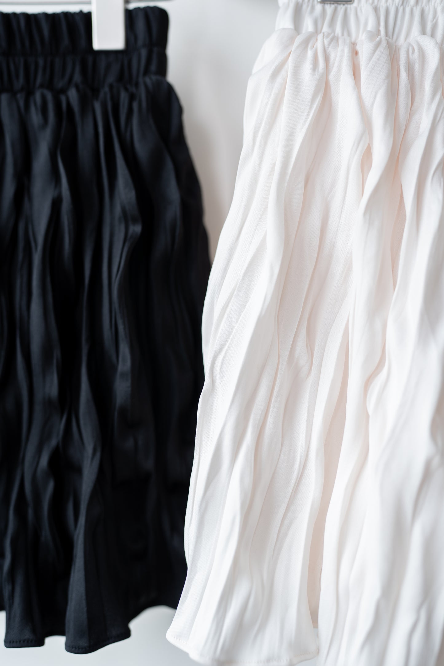 可愛皺皺美腰短裙 (內有褲)