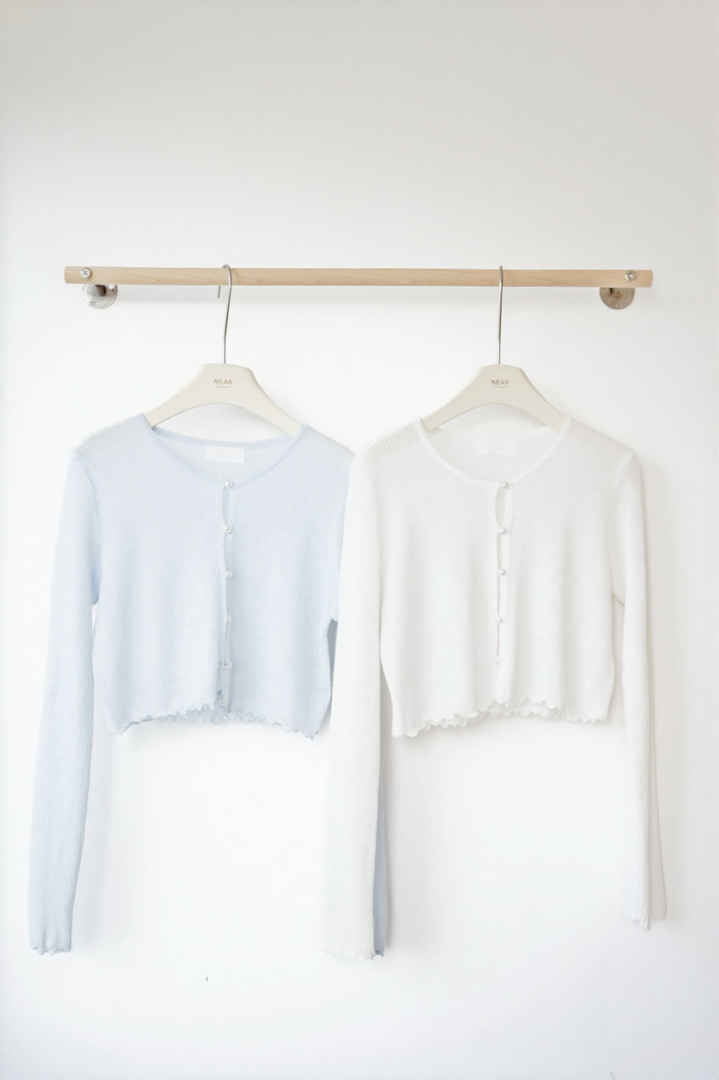 簡約珍珠鈕短款Cardigan