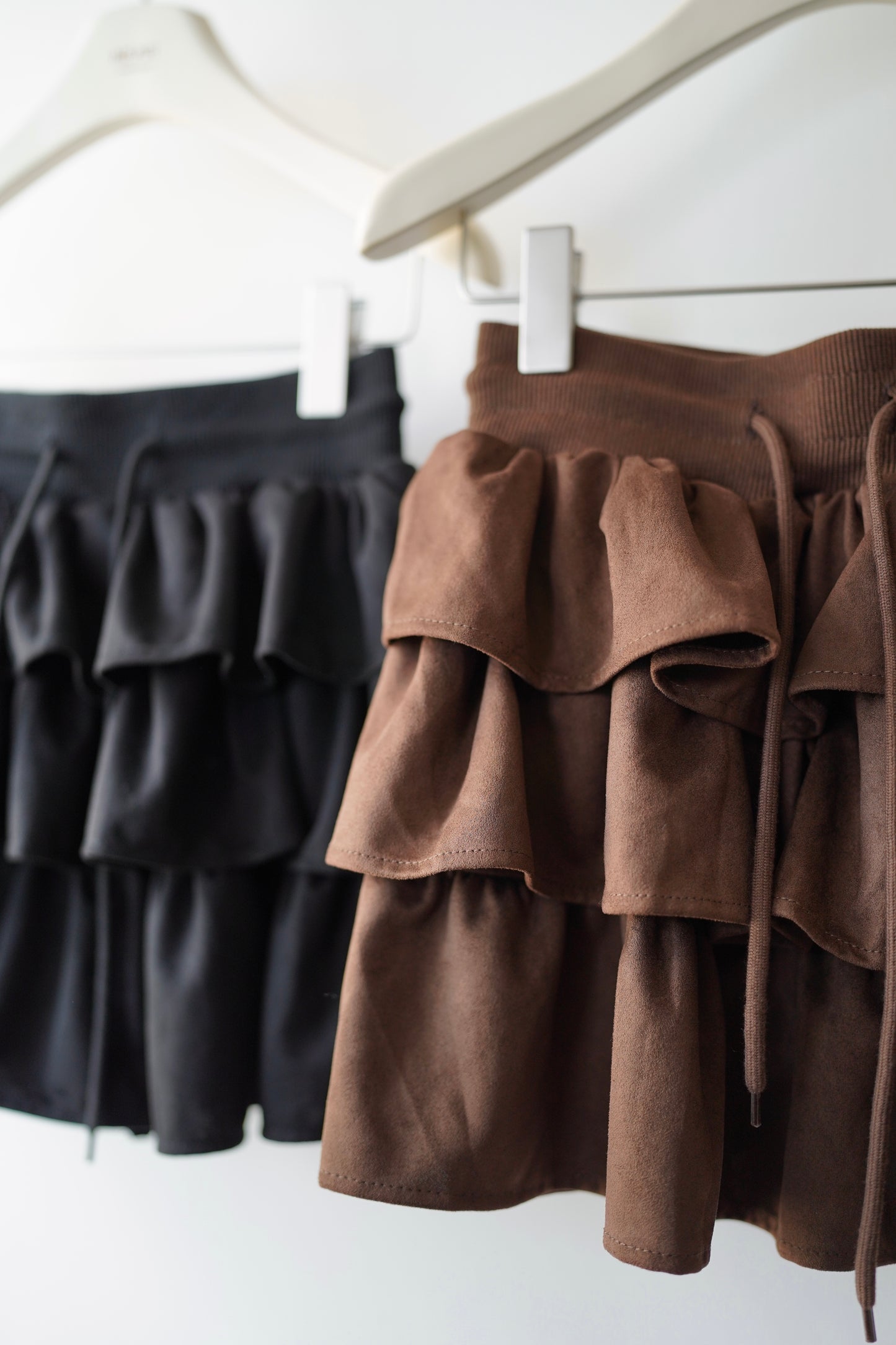 低調絨布蛋糕短裙 (內有褲)