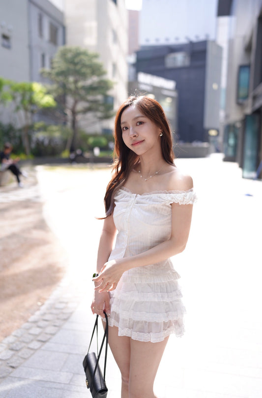 韓感蕾絲綢質上衣