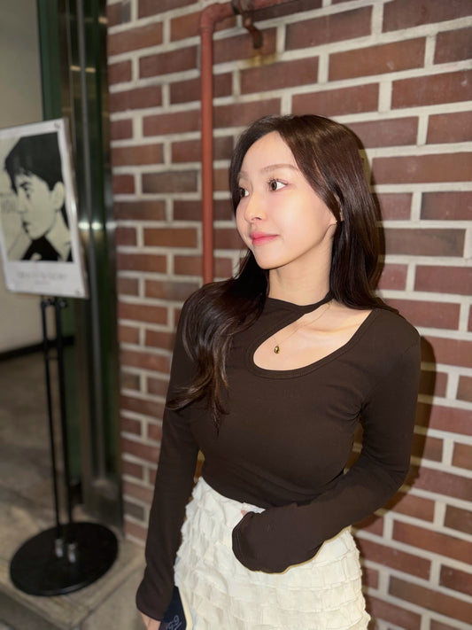 鎖骨不規則掛頸上衣