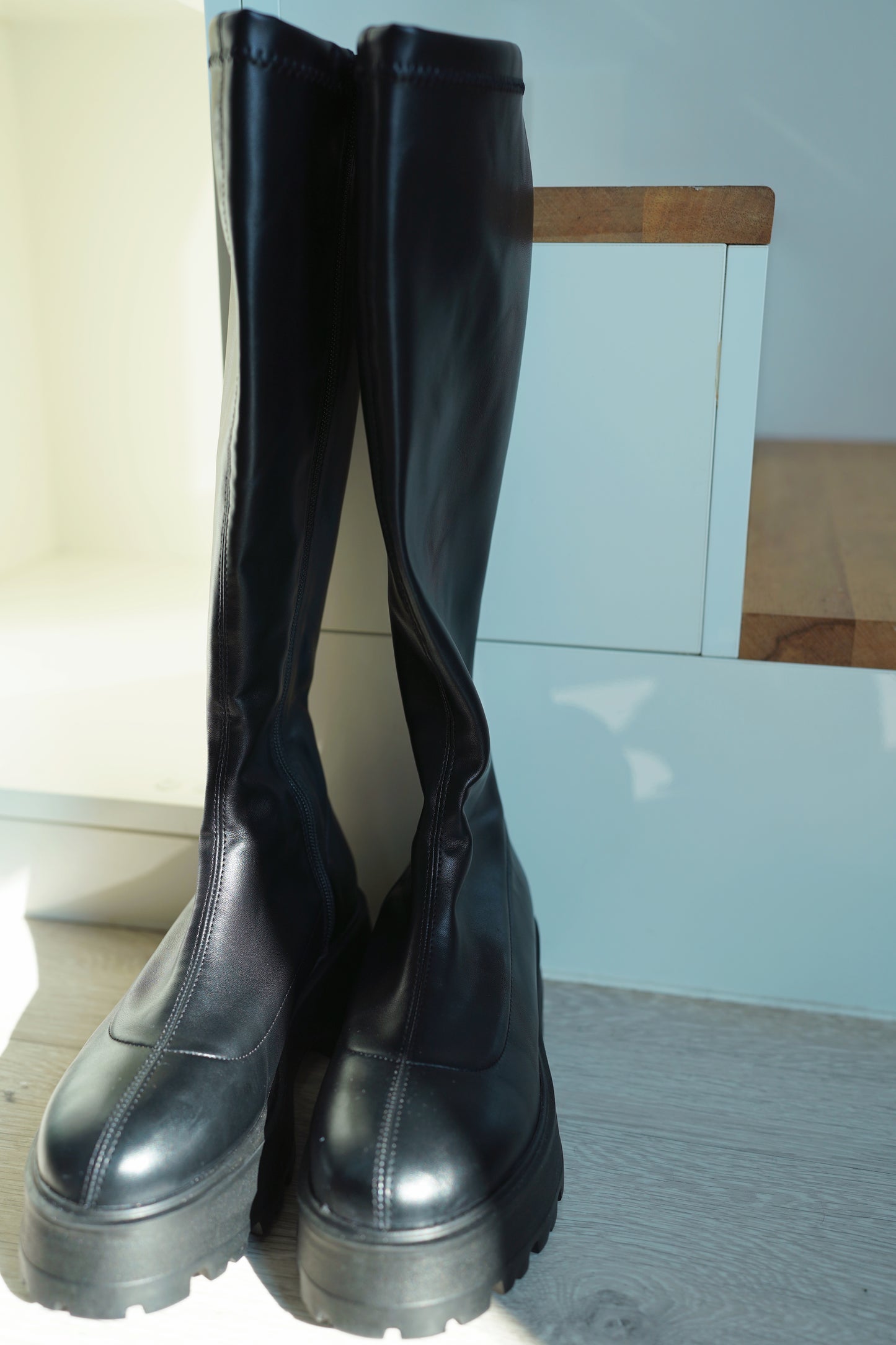 超顯瘦貼腳厚底長靴