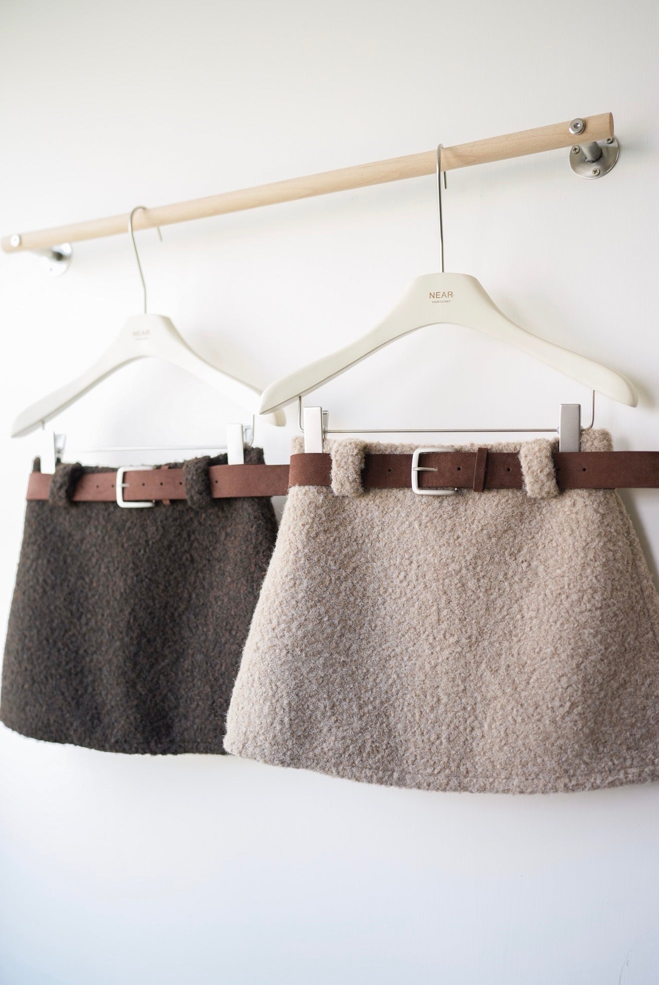 毛呢短裙連麂皮belt (內有褲)