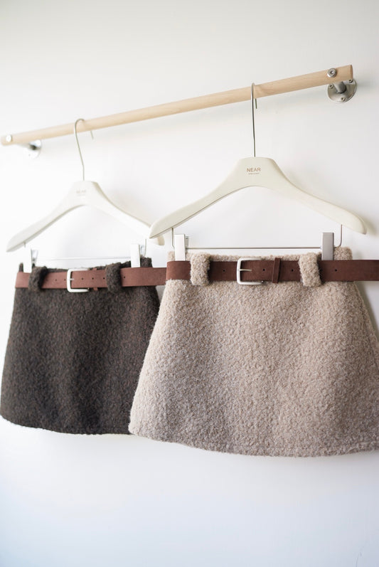 毛呢短裙連麂皮belt (內有褲)